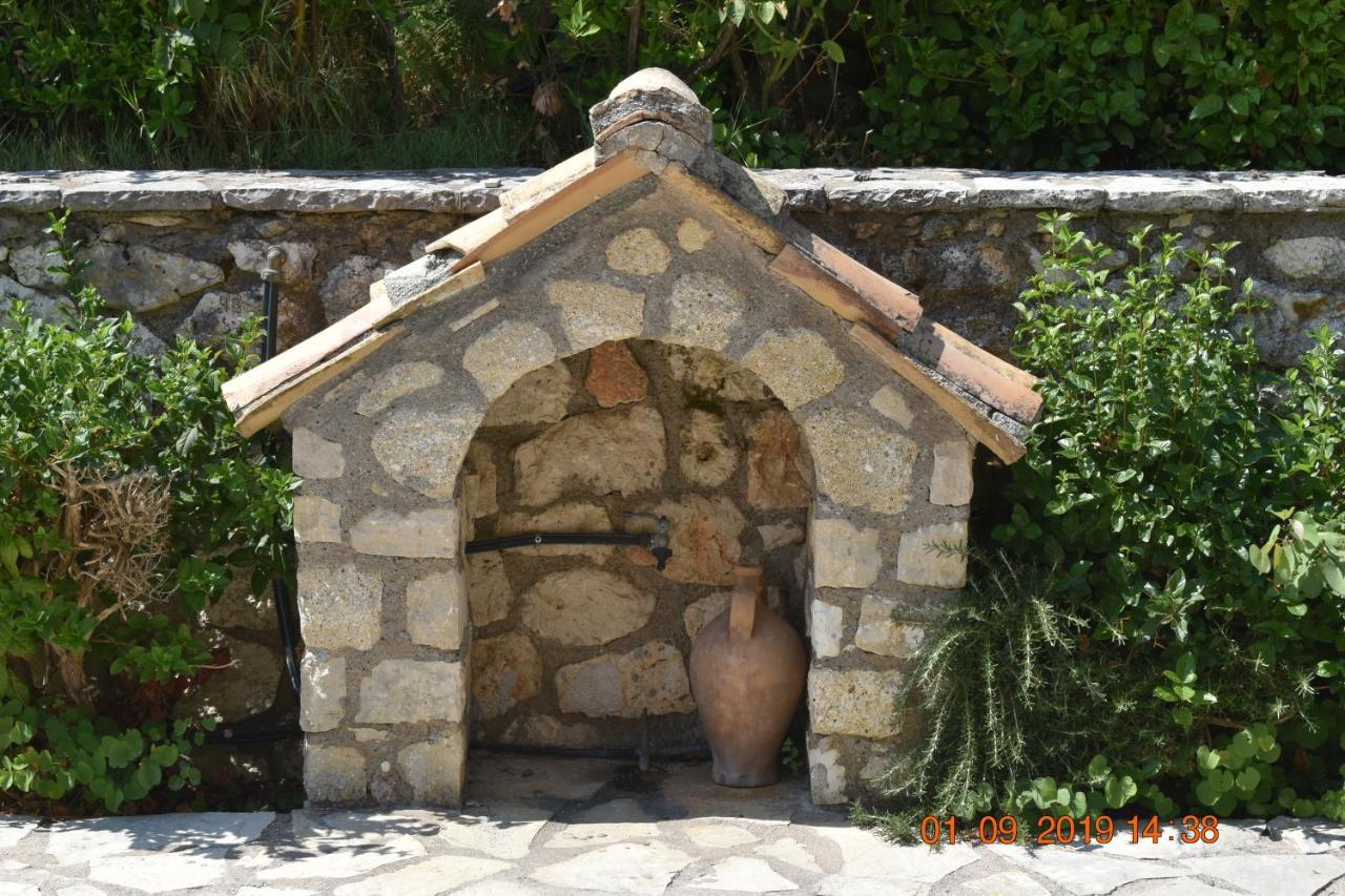 Estate Dafnopanagia Villa Magda Asprogerakata Экстерьер фото